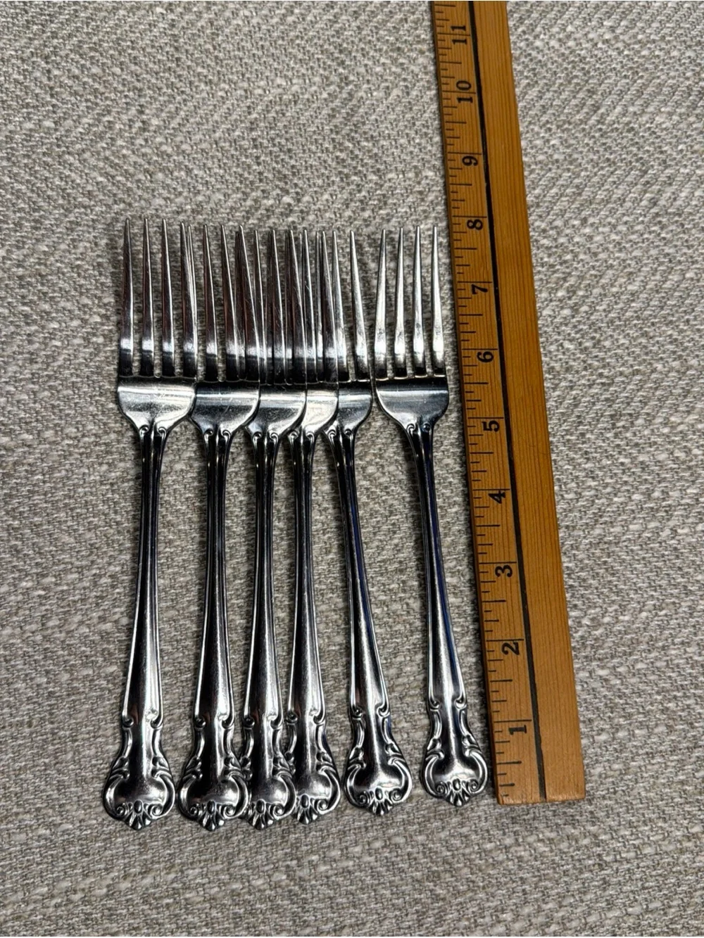 Farberware FRW79 Forks Pre Owned 6 Dinner Forks Vintage